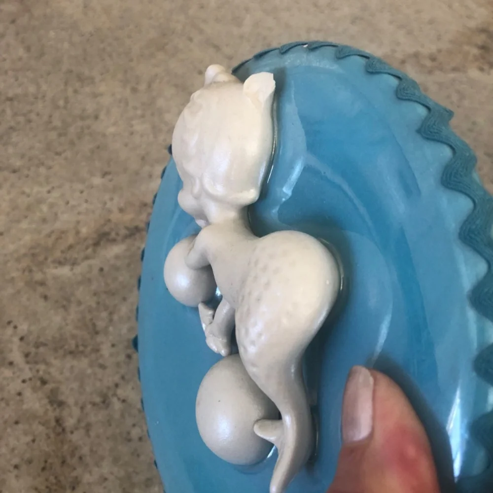 MCM Vintage Mermaid Poking Bubbles Wall Plaque Blue/White - Picture 8 of 8